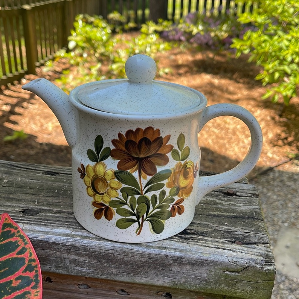 Ellgreave Vintage Teapot